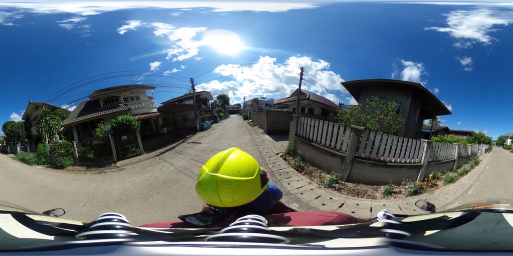 ภาพถนนตรงที่ สอนพิเศษ บ้านครูแอน ตั้งอยู่ ถ่ายโดย maricarrabonza พ.ศ. 2562 (2019) · A street-level view of where สอนพิเศษ บ้านครูแอน · Sonphiset Ban Khru Aen stands, by maricarrabonza in 2562 (2019)