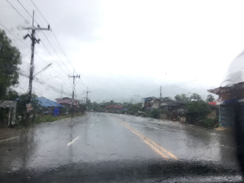 ภาพถนนตรงที่ วนอุทยานน้ำตกขุนน้ำยาบ ตั้งอยู่ ถ่ายโดย wapriz พ.ศ. 2561 (2018) · A street-level view of where วนอุทยานน้ำตกขุนน้ำยาบ · Wonutyan Nam Tok Khunnam Yap stands, by wapriz in 2561 (2018)