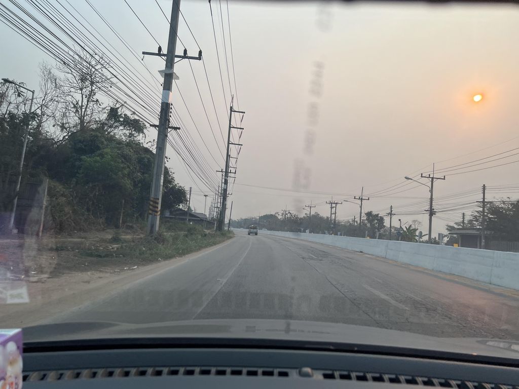 ภาพถนนตรงที่ แม่พริกวัลเลย์ ตั้งอยู่ ถ่ายโดย lin_wang พ.ศ. 2567 (2024) · A street-level view of where แม่พริกวัลเลย์ · Mae Phrik Wanle stands, by lin_wang in 2567 (2024)