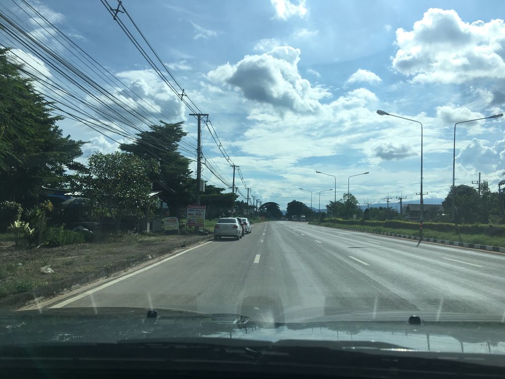 ภาพถนนตรงที่ ข้าวโอ๊ตวิสกี้สาขา2 ตั้งอยู่ ถ่ายโดย wapriz พ.ศ. 2561 (2018) · A street-level view of where ข้าวโอ๊ตวิสกี้สาขา2 · Khao Ot Witki Sakha2 stands, by wapriz in 2561 (2018)