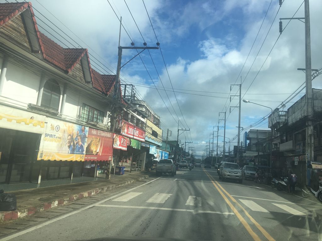 ภาพถนนตรงที่ Five Star ห้าดาว ตั้งอยู่ ถ่ายโดย wapriz พ.ศ. 2561 (2018) · A street-level view of where Five Star ห้าดาว stands, by wapriz in 2561 (2018)