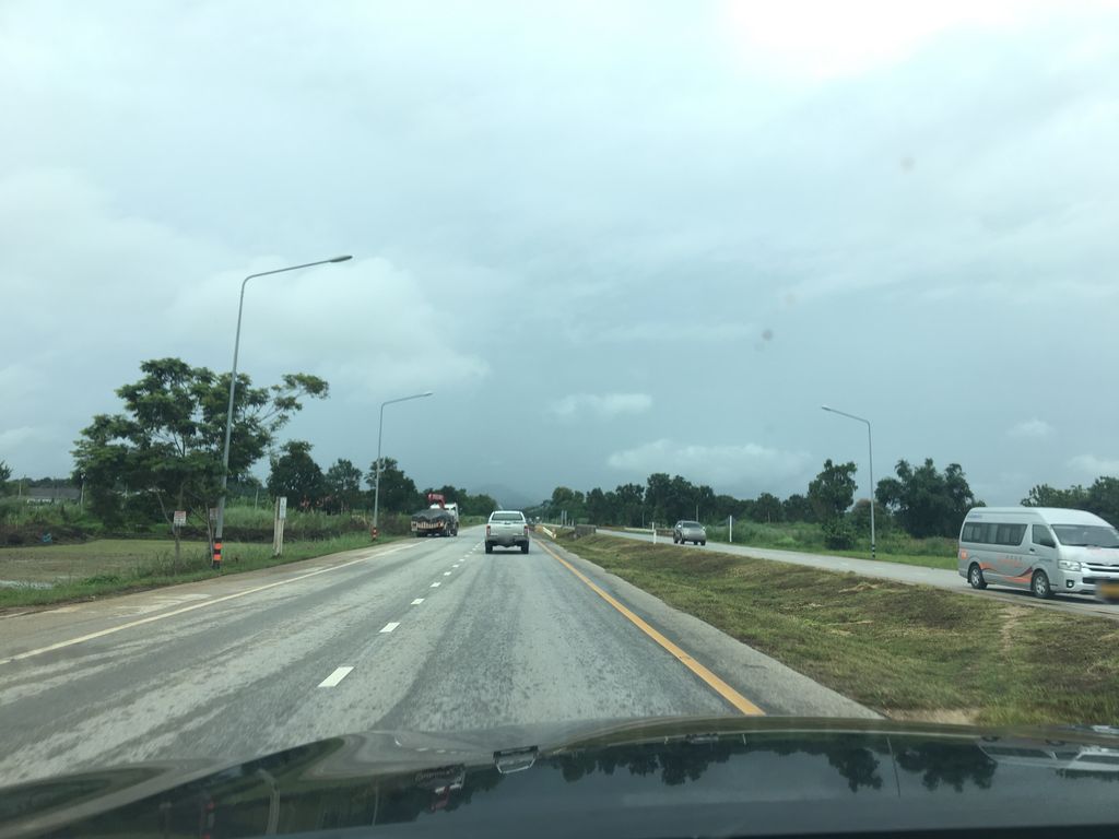 ภาพถนนตรงที่ แคมป์บาร์ เชียงราย ตั้งอยู่ ถ่ายโดย wapriz พ.ศ. 2561 (2018) · A street-level view of where แคมป์บาร์ เชียงราย · Camp Bar Chiang Rai stands, by wapriz in 2561 (2018)
