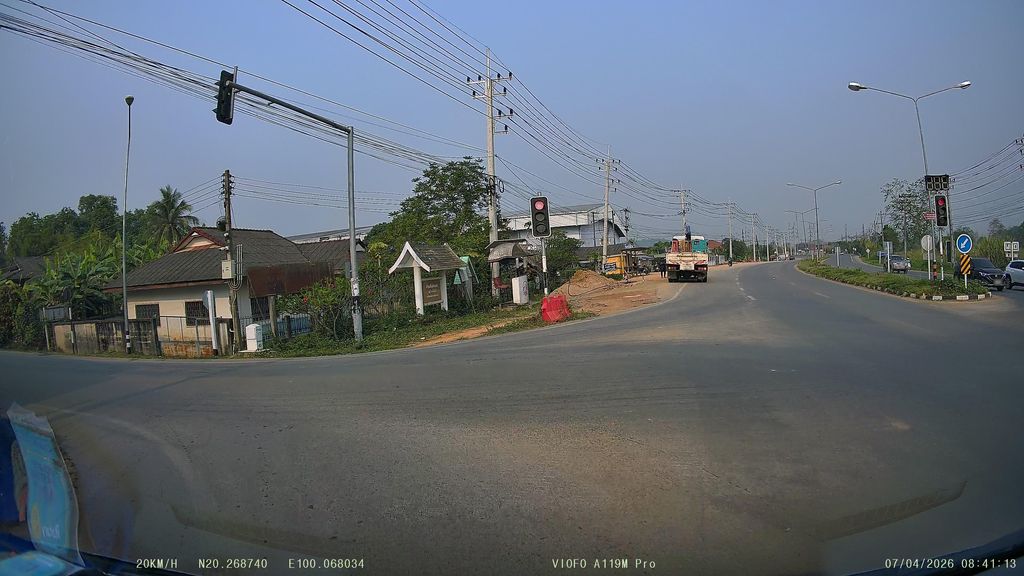 ภาพถนนตรงที่ โกดัง หจก. เชียงแสนค้าไม้และวัสดุก่อสร้าง ตั้งอยู่ ถ่ายโดย ThailandCambodia พ.ศ. 2569 (2026) · A street-level view of where โกดัง หจก. เชียงแสนค้าไม้และวัสดุก่อสร้าง · Kodang Hachok. Chiang Saen Khamai Lae Watdu Kosang stands, by ThailandCambodia in 2569 (2026)