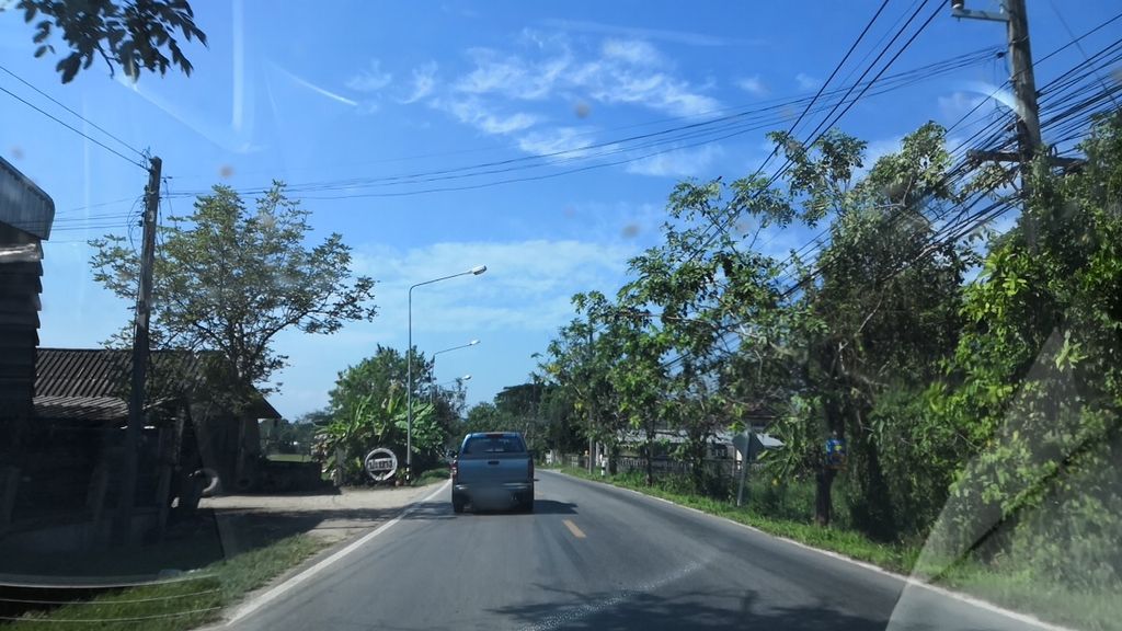 ภาพถนนตรงที่ ร้านทองไดนาโม ตั้งอยู่ ถ่ายโดย charlesano พ.ศ. 2561 (2018) · A street-level view of where ร้านทองไดนาโม · Ran Thong Dynamo stands, by charlesano in 2561 (2018)