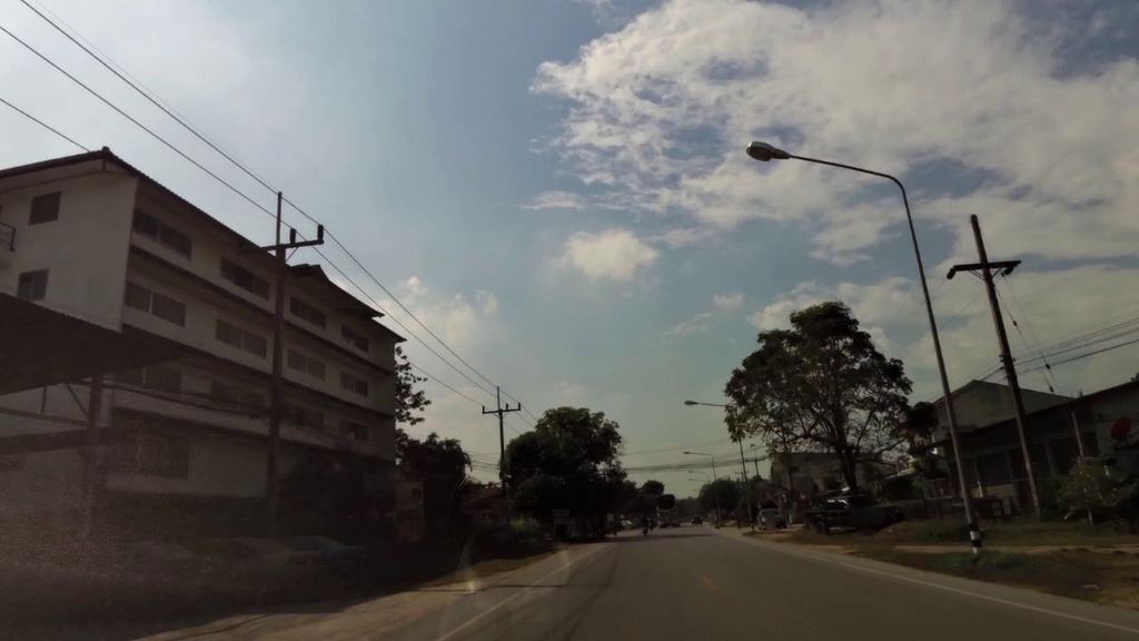 ภาพถนนตรงที่ กรีนออโต ตั้งอยู่ ถ่ายโดย toffy พ.ศ. 2561 (2018) · A street-level view of where กรีนออโต · Green O To stands, by toffy in 2561 (2018)