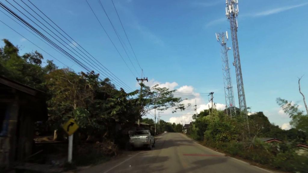 ภาพถนนตรงที่ สมานกาแฟหม้อดิน ตั้งอยู่ ถ่ายโดย toffy พ.ศ. 2561 (2018) · A street-level view of where สมานกาแฟหม้อดิน · Saman Kafae Modin stands, by toffy in 2561 (2018)
