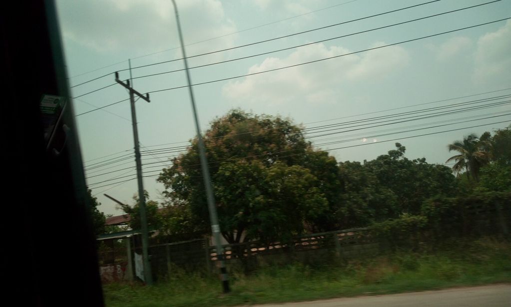 ภาพถนนตรงที่ จุใจ อาหารตามสั่ง ตั้งอยู่ ถ่ายโดย ozflor พ.ศ. 2562 (2019) · A street-level view of where จุใจ อาหารตามสั่ง · Chuchai Ahantamsang stands, by ozflor in 2562 (2019)