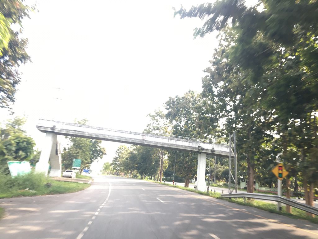 ภาพถนนตรงที่ ซูเลียน พาน เอเยนซี่ ตั้งอยู่ ถ่ายโดย wapriz พ.ศ. 2561 (2018) · A street-level view of where ซูเลียน พาน เอเยนซี่ · Sulian Phan A Yen Si stands, by wapriz in 2561 (2018)