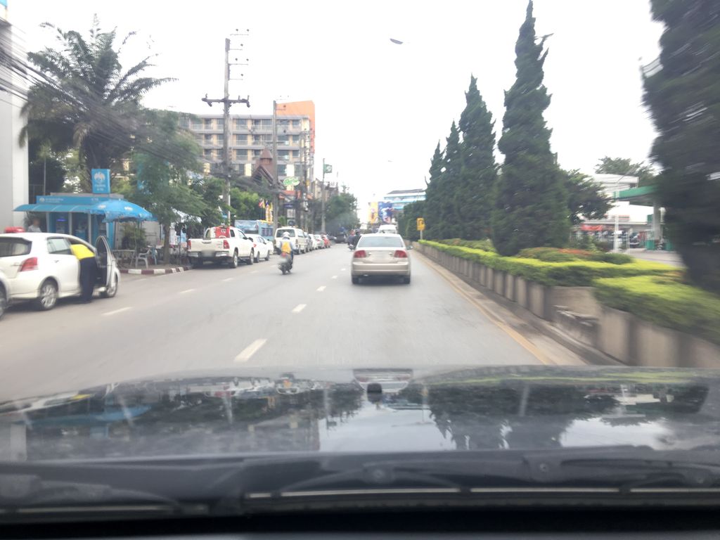 ภาพถนนตรงที่ สุทัศน์คลินิก ตั้งอยู่ ถ่ายโดย wapriz พ.ศ. 2561 (2018) · A street-level view of where สุทัศน์คลินิก · Su That Clinic stands, by wapriz in 2561 (2018)