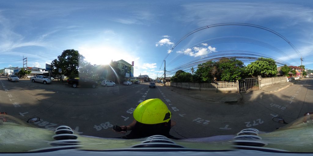 ภาพถนนตรงที่ Dental Home ตั้งอยู่ ถ่ายโดย maricarrabonza พ.ศ. 2562 (2019) · A street-level view of where Dental Home stands, by maricarrabonza in 2562 (2019)