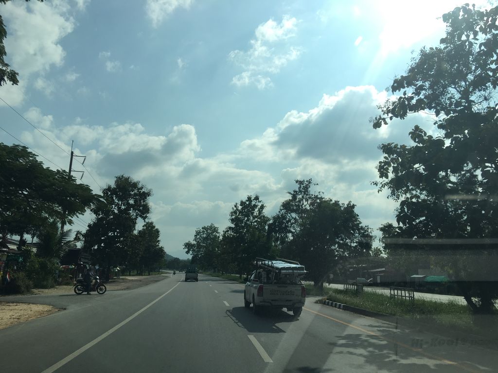 ภาพถนนตรงที่ เจน บิวตี้ ตั้งอยู่ ถ่ายโดย wapriz พ.ศ. 2561 (2018) · A street-level view of where เจน บิวตี้ · Chen Beauty stands, by wapriz in 2561 (2018)