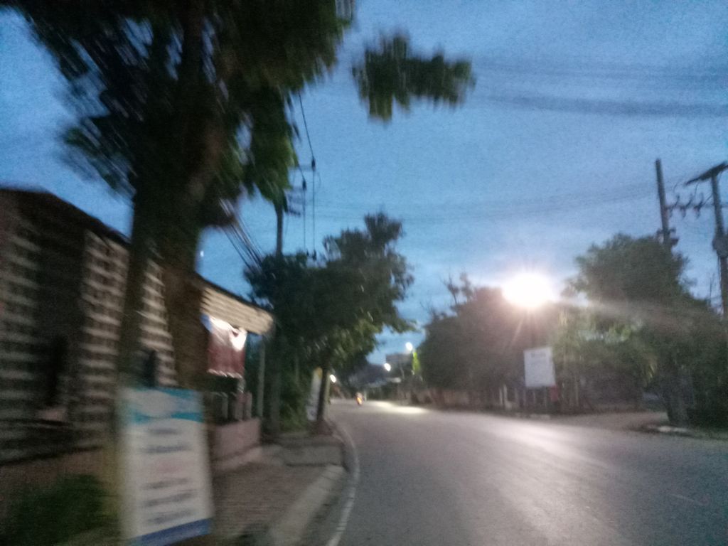 ภาพถนนตรงที่ บ้านเจ้าตูบ อาบน้ำตัดขน ตั้งอยู่ ถ่ายโดย jang พ.ศ. 2561 (2018) · A street-level view of where บ้านเจ้าตูบ อาบน้ำตัดขน · Ban Chao Tup Apnamtatkhon stands, by jang in 2561 (2018)