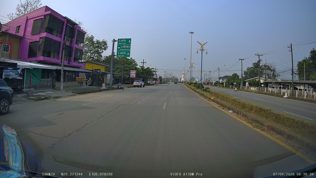 ภาพถนนตรงที่ เชียงแสนบาร์เบอร์ ตัดผมชาย ตั้งอยู่ ถ่ายโดย ThailandCambodia พ.ศ. 2569 (2026) · A street-level view of where เชียงแสนบาร์เบอร์ ตัดผมชาย · Chiang Saen Barber Tatphomchai stands, by ThailandCambodia in 2569 (2026)