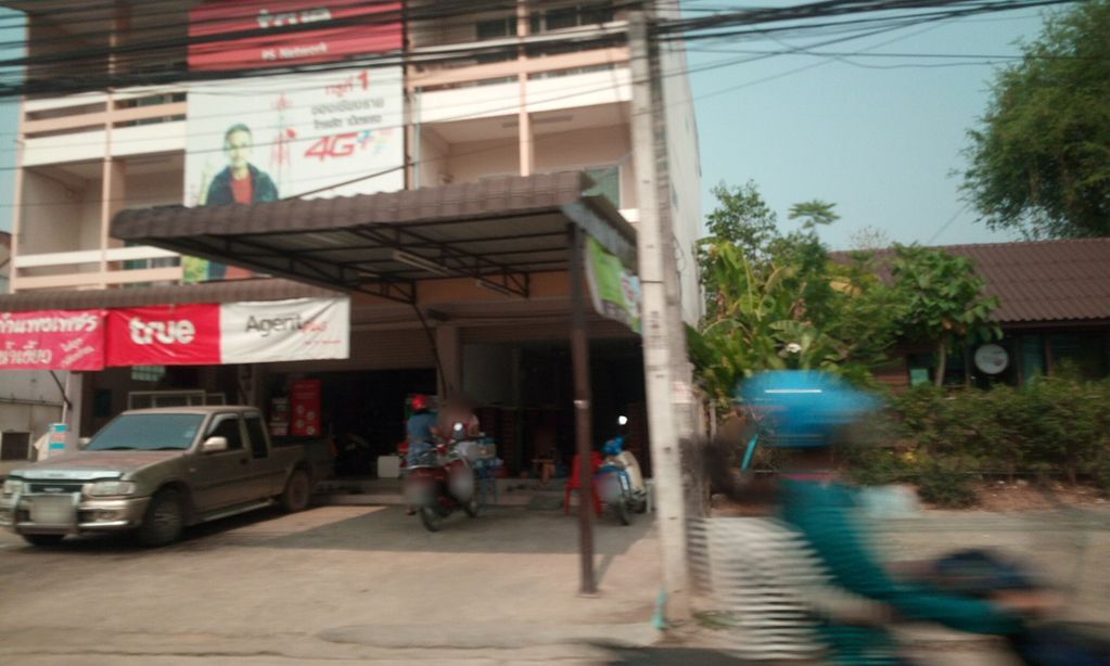 ภาพถนนตรงที่ Temadd Cafe' ตั้งอยู่ ถ่ายโดย ozflor พ.ศ. 2562 (2019) · A street-level view of where Temadd Cafe' stands, by ozflor in 2562 (2019)