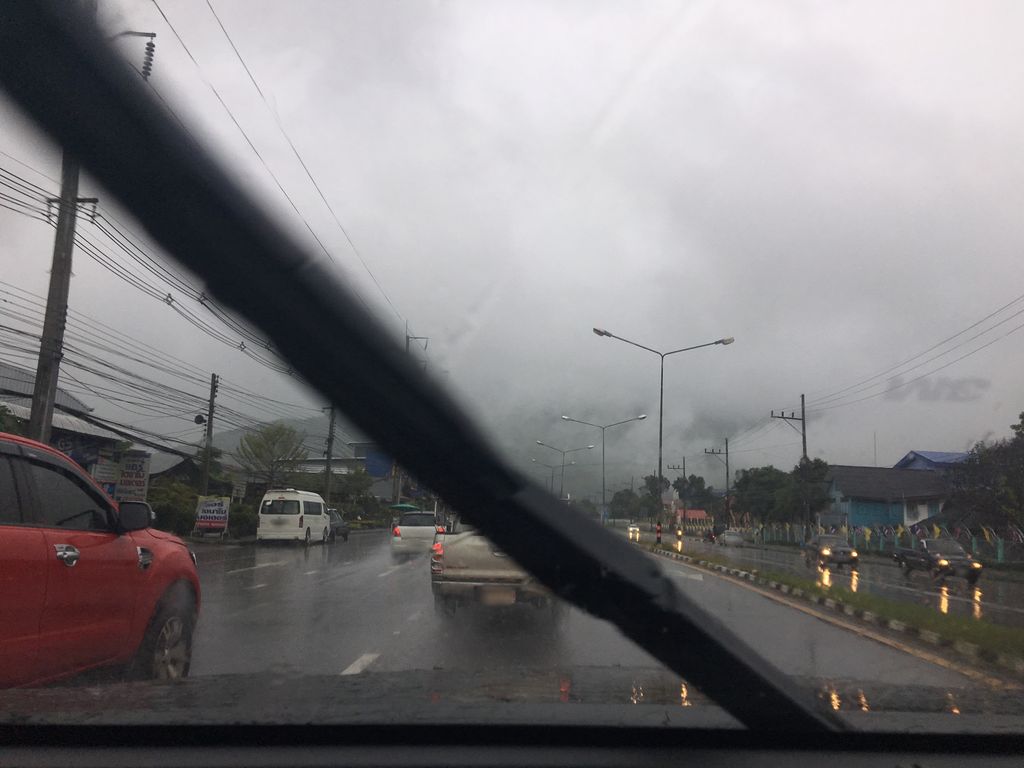 ภาพถนนตรงที่ D-Doi ตั้งอยู่ ถ่ายโดย wapriz พ.ศ. 2561 (2018) · A street-level view of where D-Doi stands, by wapriz in 2561 (2018)