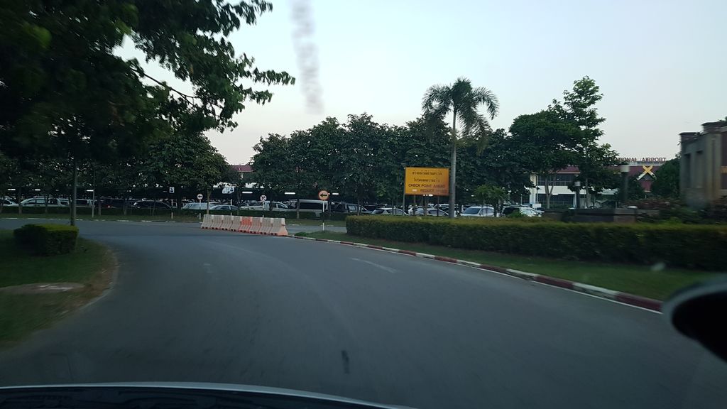 ภาพถนนตรงที่ Swensen'S Big C Chiang Rai ตั้งอยู่ ถ่ายโดย igorzo พ.ศ. 2562 (2019) · A street-level view of where Swensen'S Big C Chiang Rai stands, by igorzo in 2562 (2019)