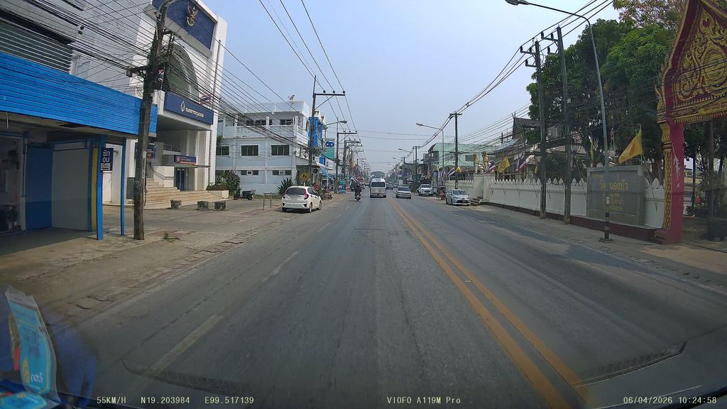 ภาพถนนตรงที่ สำนักสงฆ์แม่หางโพธิ ตั้งอยู่ ถ่ายโดย ThailandCambodia พ.ศ. 2569 (2026) · A street-level view of where สำนักสงฆ์แม่หางโพธิ · Mae Hang Phothi Monastic residence stands, by ThailandCambodia in 2569 (2026)