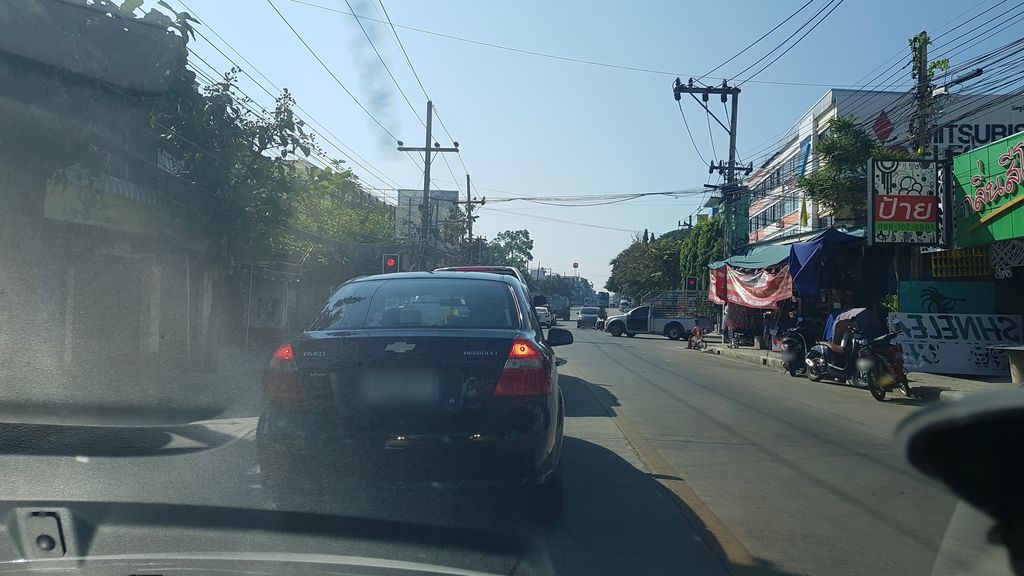 ภาพถนนตรงที่ ส.สหยนต์ ตั้งอยู่ ถ่ายโดย igorzo พ.ศ. 2562 (2019) · A street-level view of where ส.สหยนต์ · Sa.sayon stands, by igorzo in 2562 (2019)