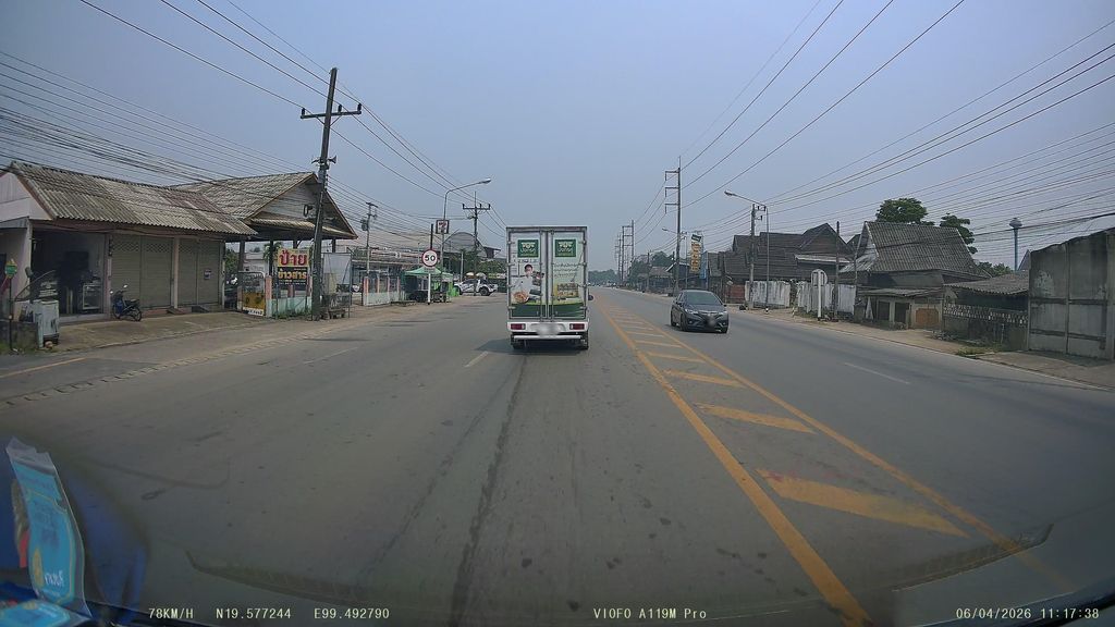 ภาพถนนตรงที่ ครัวเจ้นุช ตั้งอยู่ ถ่ายโดย ThailandCambodia พ.ศ. 2569 (2026) · A street-level view of where ครัวเจ้นุช · Khruachenut stands, by ThailandCambodia in 2569 (2026)