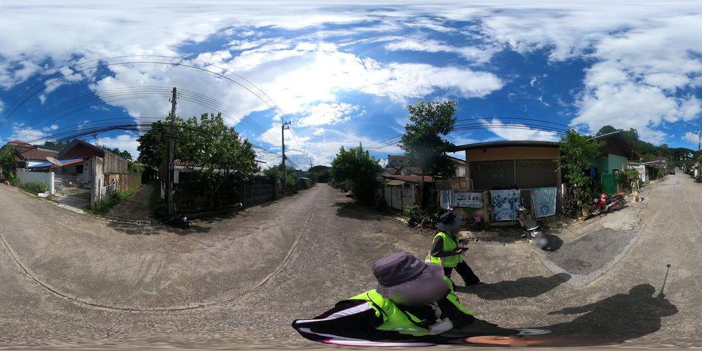 ภาพถนนตรงที่ Uncle Hostel ตั้งอยู่ ถ่ายโดย SoT พ.ศ. 2568 (2025) · A street-level view of where Uncle Hostel stands, by SoT in 2568 (2025)