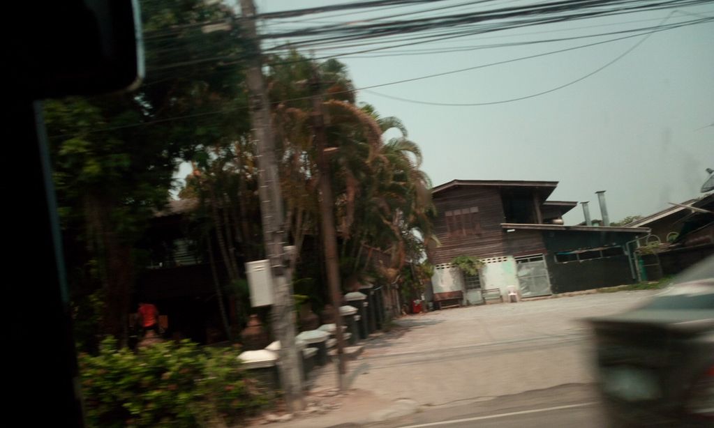 ภาพถนนตรงที่ อุดมทรัพย์ อิเล็กทรอนิกส์ ตั้งอยู่ ถ่ายโดย ozflor พ.ศ. 2562 (2019) · A street-level view of where อุดมทรัพย์ อิเล็กทรอนิกส์ · Utmasap Electronics stands, by ozflor in 2562 (2019)