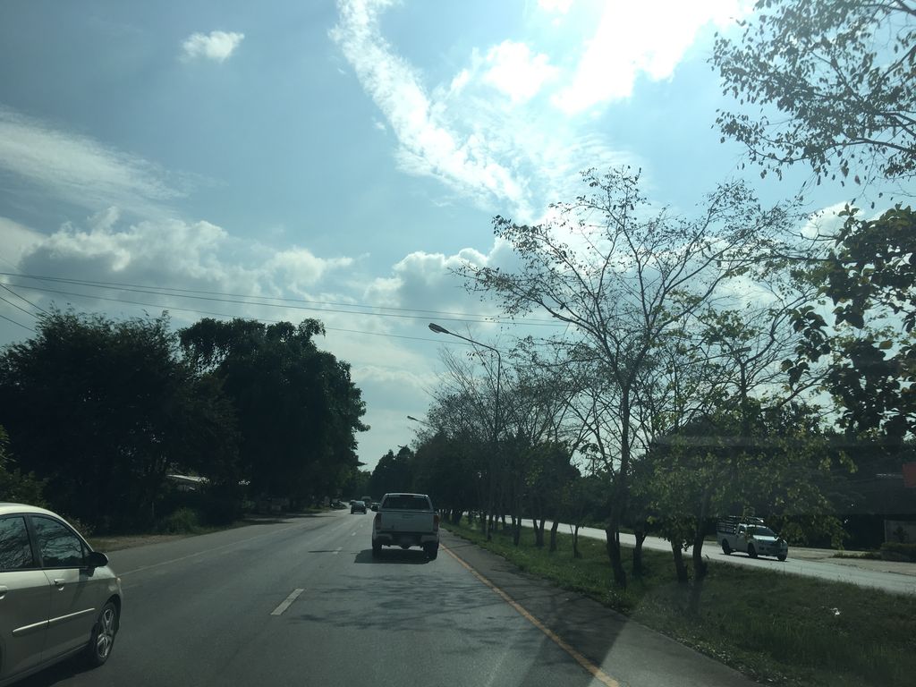 ภาพถนนตรงที่ ล้านประจำ_เชียงราย ตั้งอยู่ ถ่ายโดย wapriz พ.ศ. 2561 (2018) · A street-level view of where ล้านประจำ_เชียงราย · Lanpracham_Chiang Rai stands, by wapriz in 2561 (2018)