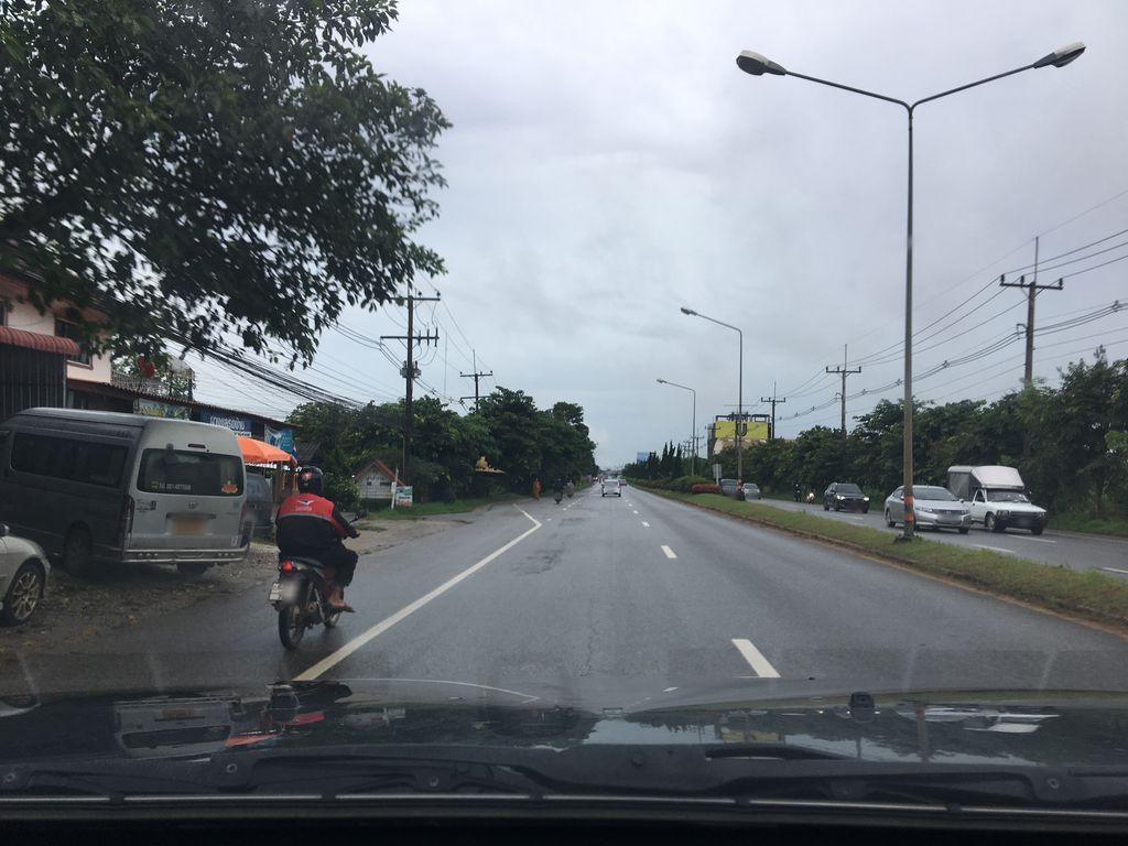 ภาพถนนตรงที่ Big C เชียงราย ตั้งอยู่ ถ่ายโดย wapriz พ.ศ. 2561 (2018) · A street-level view of where Big C เชียงราย stands, by wapriz in 2561 (2018)