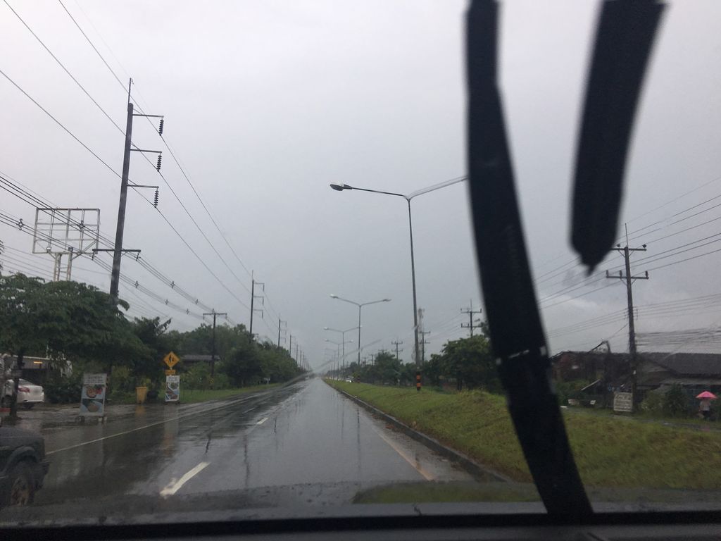 ภาพถนนตรงที่ โต๊ดอาหารสัตว์ ตั้งอยู่ ถ่ายโดย wapriz พ.ศ. 2561 (2018) · A street-level view of where โต๊ดอาหารสัตว์ · Tot Ahansat stands, by wapriz in 2561 (2018)