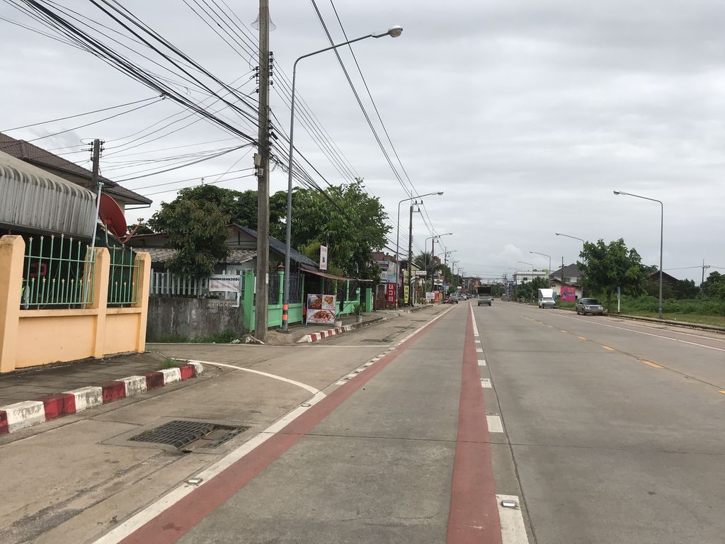 ภาพถนนตรงที่ Namaoหมึกย่าง ตั้งอยู่ ถ่ายโดย kiw พ.ศ. 2561 (2018) · A street-level view of where Namaoหมึกย่าง stands, by kiw in 2561 (2018)