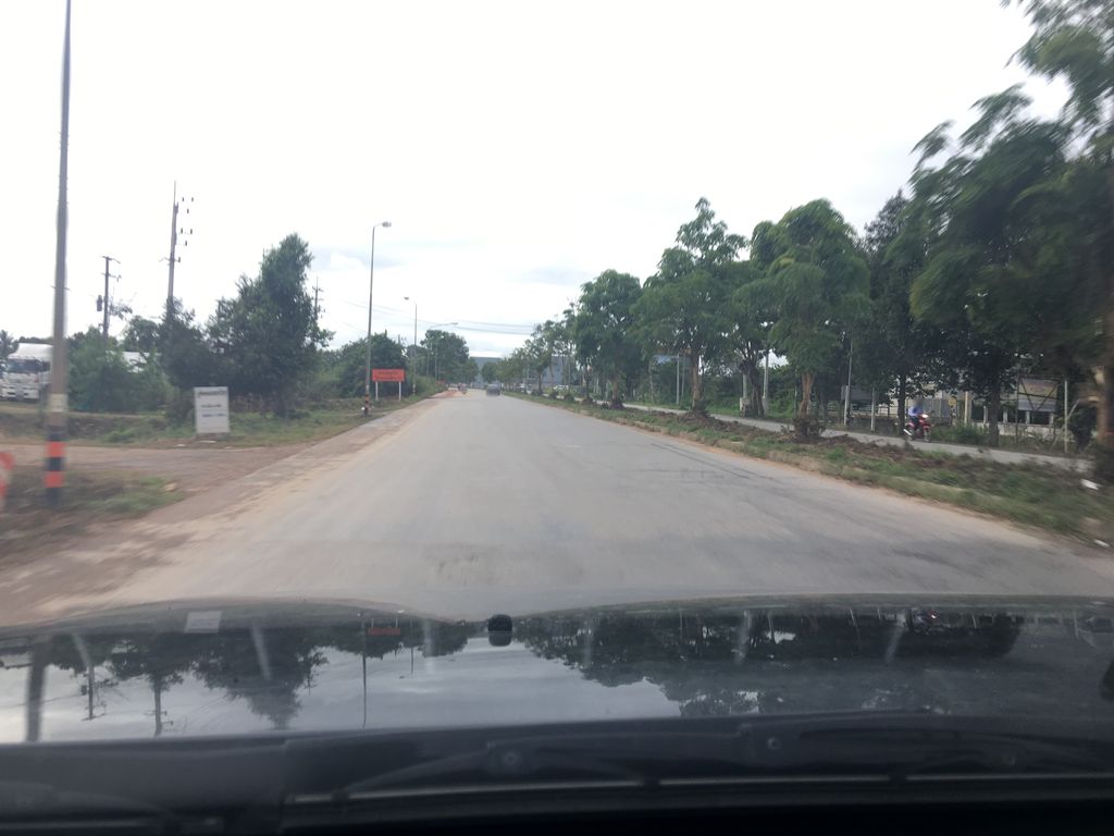 ภาพถนนตรงที่ พี คลินิก รักษาสิว เชียงราย ตั้งอยู่ ถ่ายโดย wapriz พ.ศ. 2561 (2018) · A street-level view of where พี คลินิก รักษาสิว เชียงราย · Phi Clinic Raksasio Chiang Rai stands, by wapriz in 2561 (2018)