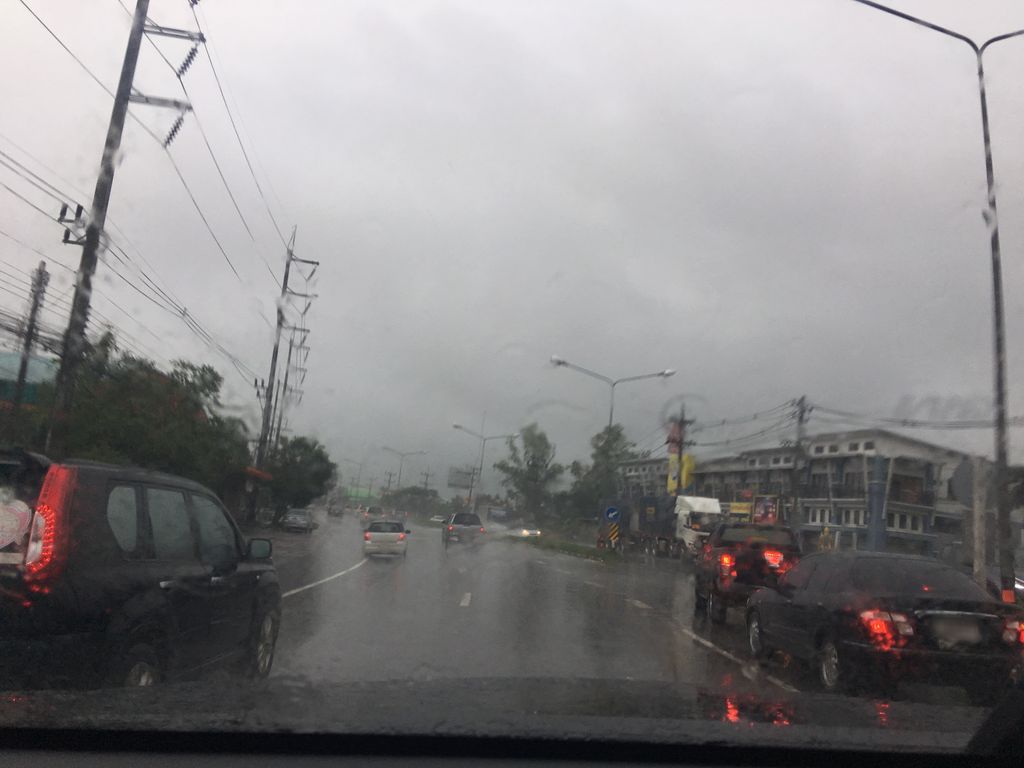 ภาพถนนตรงที่ อู่นพทนนการช่าง ตั้งอยู่ ถ่ายโดย wapriz พ.ศ. 2561 (2018) · A street-level view of where อู่นพทนนการช่าง · U Naphathanon Kanchang stands, by wapriz in 2561 (2018)