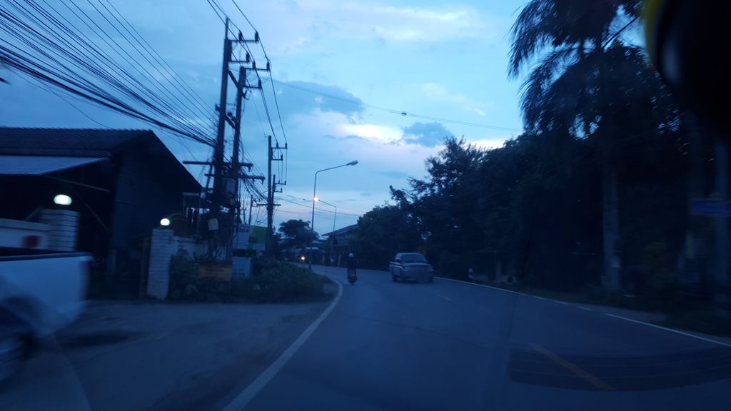 ภาพถนนตรงที่ กองกาด ตั้งอยู่ ถ่ายโดย silamanee พ.ศ. 2561 (2018) · A street-level view of where กองกาด · Kongkat stands, by silamanee in 2561 (2018)