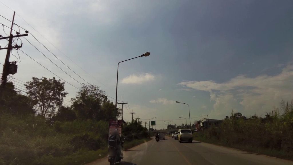 ภาพถนนตรงที่ ต.เจริญทรัพย์แบตเตอรี่ ตั้งอยู่ ถ่ายโดย toffy พ.ศ. 2561 (2018) · A street-level view of where ต.เจริญทรัพย์แบตเตอรี่ · Ta.Charoen Sap Battery stands, by toffy in 2561 (2018)