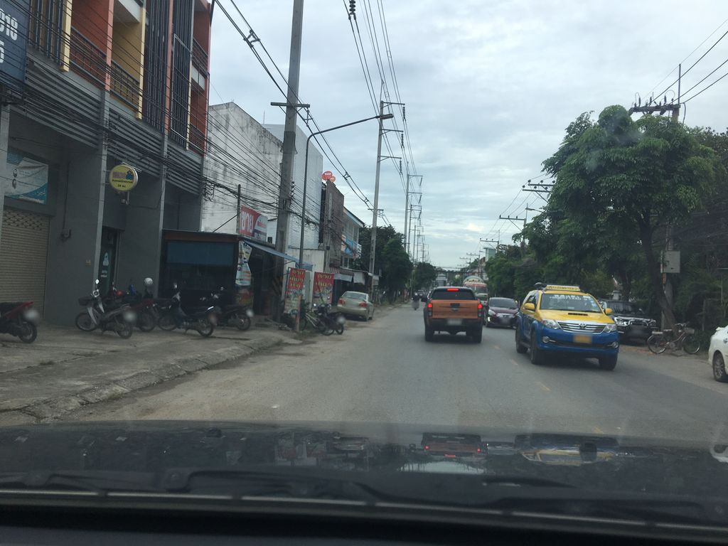 ภาพถนนตรงที่ ร้านดีดี ตั้งอยู่ ถ่ายโดย wapriz พ.ศ. 2561 (2018) · A street-level view of where ร้านดีดี · Ran Didi stands, by wapriz in 2561 (2018)
