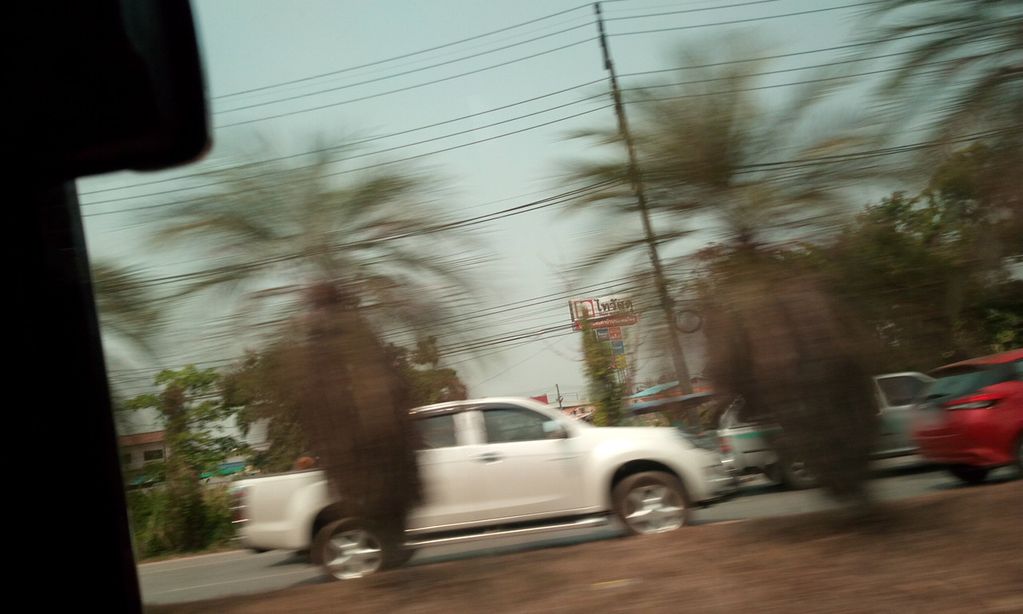 ภาพถนนตรงที่ J&T Home - Point Express สี่แยกแม่กรณ์ ตั้งอยู่ ถ่ายโดย ozflor พ.ศ. 2562 (2019) · A street-level view of where J&T Home - Point Express สี่แยกแม่กรณ์ stands, by ozflor in 2562 (2019)