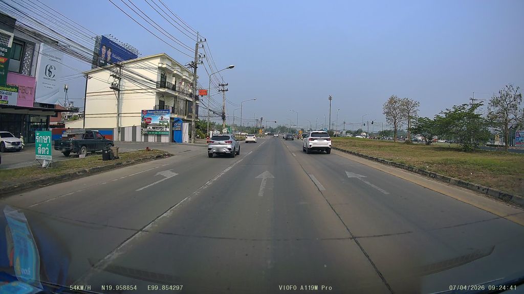 ภาพถนนตรงที่ คลินิกทันตกรรมซียูสไมล์ ตั้งอยู่ ถ่ายโดย ThailandCambodia พ.ศ. 2569 (2026) · A street-level view of where คลินิกทันตกรรมซียูสไมล์ · Thantakrarom C Yu Smile Clinic stands, by ThailandCambodia in 2569 (2026)
