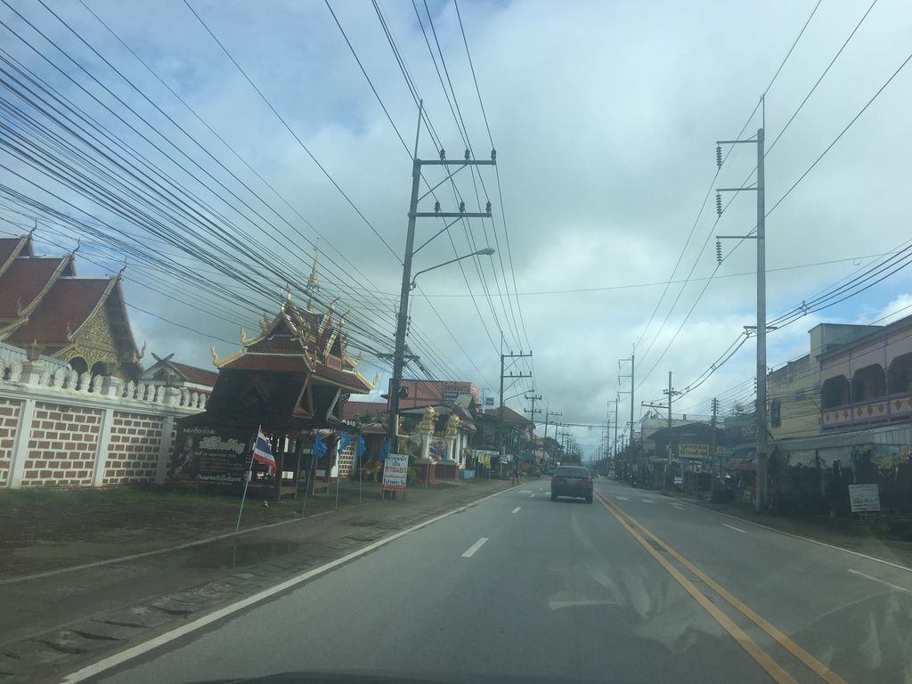 ภาพถนนตรงที่ ป่างิ้ว,,เวียงป่าเป้า ตั้งอยู่ ถ่ายโดย wapriz พ.ศ. 2561 (2018) · A street-level view of where ป่างิ้ว,,เวียงป่าเป้า · Pa Ngio,,Wiang Pa Pao stands, by wapriz in 2561 (2018)