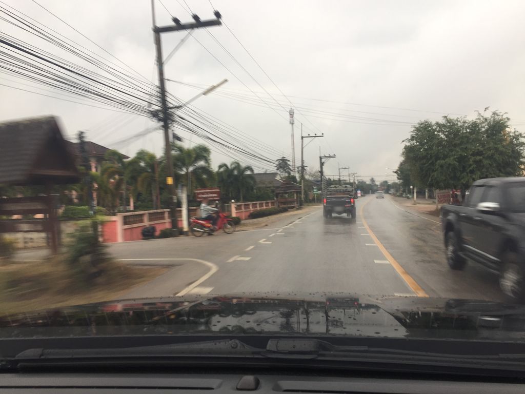 ภาพถนนตรงที่ สวนลุงเวช ตั้งอยู่ ถ่ายโดย chanon พ.ศ. 2561 (2018) · A street-level view of where สวนลุงเวช · Lung Wet Garden stands, by chanon in 2561 (2018)