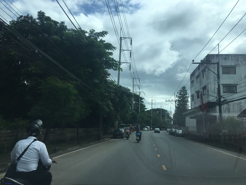 ภาพถนนตรงที่ ร้าน เต็มปาก ตั้งอยู่ ถ่ายโดย wapriz พ.ศ. 2561 (2018) · A street-level view of where ร้าน เต็มปาก · Ran Tempak stands, by wapriz in 2561 (2018)