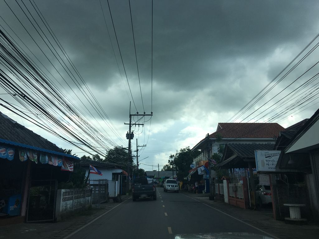 ภาพถนนตรงที่ วรรณาเฮ้าส์ อพาร์ทเม้นท์ ตั้งอยู่ ถ่ายโดย wapriz พ.ศ. 2561 (2018) · A street-level view of where วรรณาเฮ้าส์ อพาร์ทเม้นท์ · Wannahao Apartment stands, by wapriz in 2561 (2018)