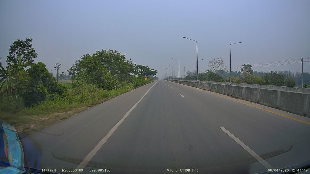 ภาพถนนตรงที่ ครัวทุ่งนาพ่อเลี้ยง ตั้งอยู่ ถ่ายโดย ThailandCambodia พ.ศ. 2569 (2026) · A street-level view of where ครัวทุ่งนาพ่อเลี้ยง · Khrua Thung Na Pholiang stands, by ThailandCambodia in 2569 (2026)
