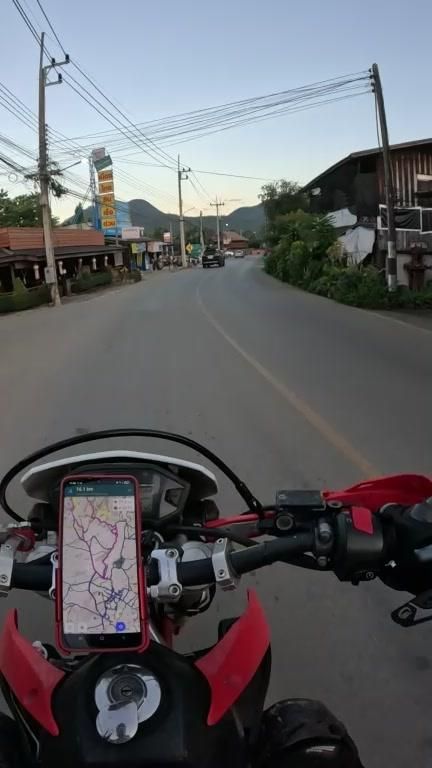 ภาพถนนตรงที่ Koios Home Pai ตั้งอยู่ ถ่ายโดย julcnx พ.ศ. 2568 (2025) · A street-level view of where Koios Home Pai stands, by julcnx in 2568 (2025)