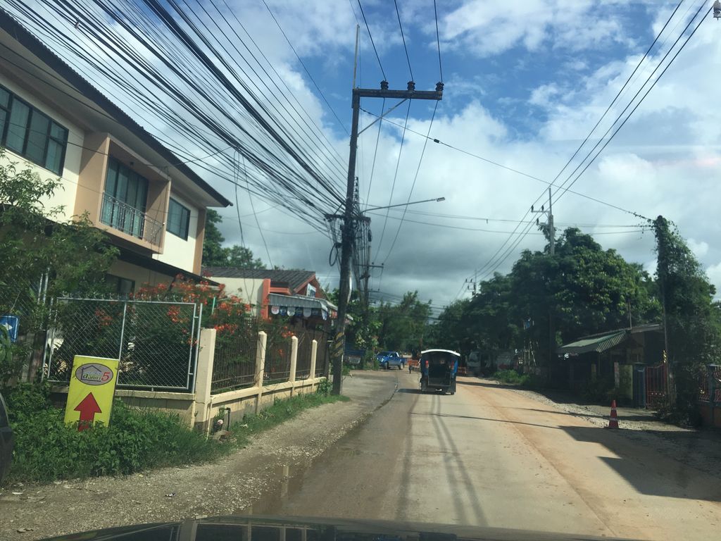ภาพถนนตรงที่ Bala House ตั้งอยู่ ถ่ายโดย wapriz พ.ศ. 2561 (2018) · A street-level view of where Bala House stands, by wapriz in 2561 (2018)