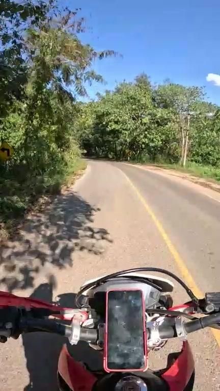 ภาพถนนตรงที่ Tablu slow bar campsite (ต่าบลึ สโลว์บาร์ แคมป์) ตั้งอยู่ ถ่ายโดย julcnx พ.ศ. 2568 (2025) · A street-level view of where Tablu slow bar campsite (ต่าบลึ สโลว์บาร์ แคมป์) stands, by julcnx in 2568 (2025)