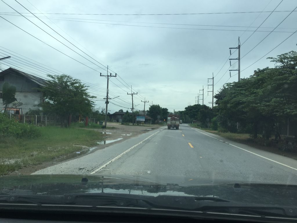 ภาพถนนตรงที่ แม่สรวยเคมีเกษตร ตั้งอยู่ ถ่ายโดย wapriz พ.ศ. 2561 (2018) · A street-level view of where แม่สรวยเคมีเกษตร · Mae Suai Khemiketta stands, by wapriz in 2561 (2018)