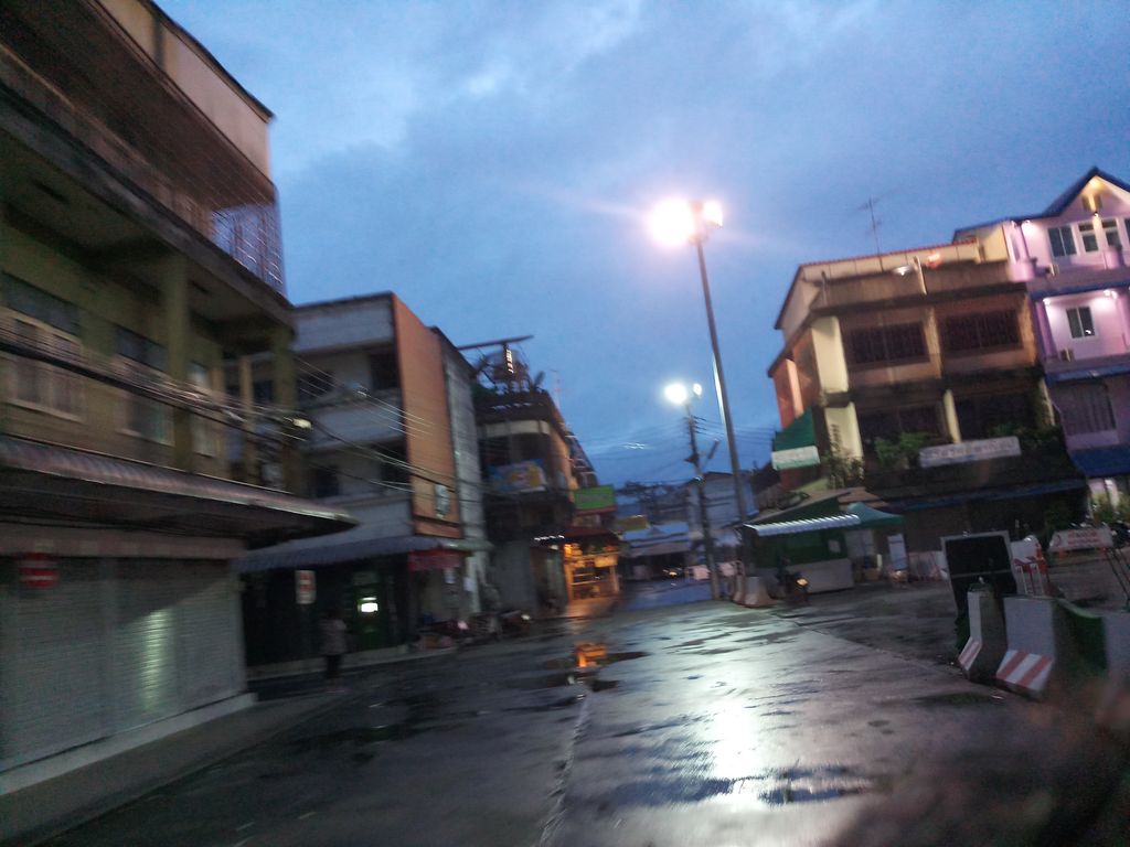 ภาพถนนตรงที่ Uncle Ja Restaurant ตั้งอยู่ ถ่ายโดย jang พ.ศ. 2561 (2018) · A street-level view of where Uncle Ja Restaurant stands, by jang in 2561 (2018)