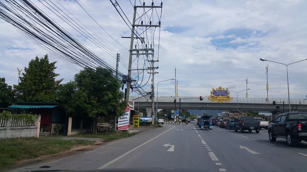 ภาพถนนตรงที่ Chiangrai,คาเฟ่ เดอ เชียงราย ตั้งอยู่ ถ่ายโดย jrcarlsen พ.ศ. 2560 (2017) · A street-level view of where Chiangrai,คาเฟ่ เดอ เชียงราย stands, by jrcarlsen in 2560 (2017)