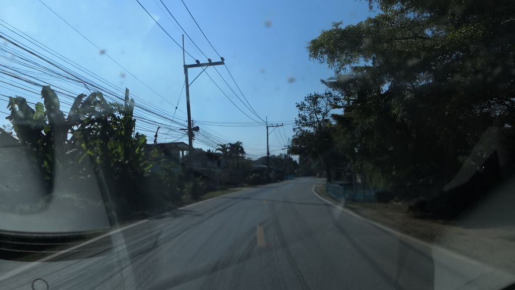 ภาพถนนตรงที่ โพธิ์ชัยอลูมิเนียม ตั้งอยู่ ถ่ายโดย charlesano พ.ศ. 2561 (2018) · A street-level view of where โพธิ์ชัยอลูมิเนียม · Phochai Aluminiam stands, by charlesano in 2561 (2018)