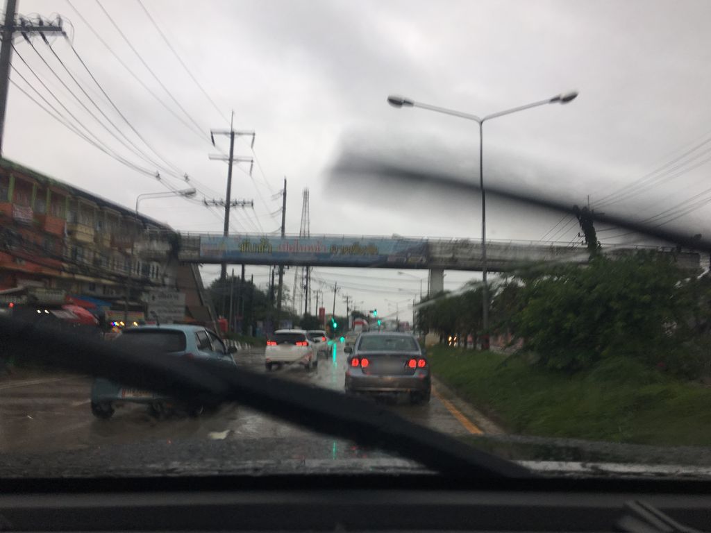 ภาพถนนตรงที่ ปิ้งปัง เตาถ่าน ตั้งอยู่ ถ่ายโดย wapriz พ.ศ. 2561 (2018) · A street-level view of where ปิ้งปัง เตาถ่าน · Pingpang Taothan stands, by wapriz in 2561 (2018)