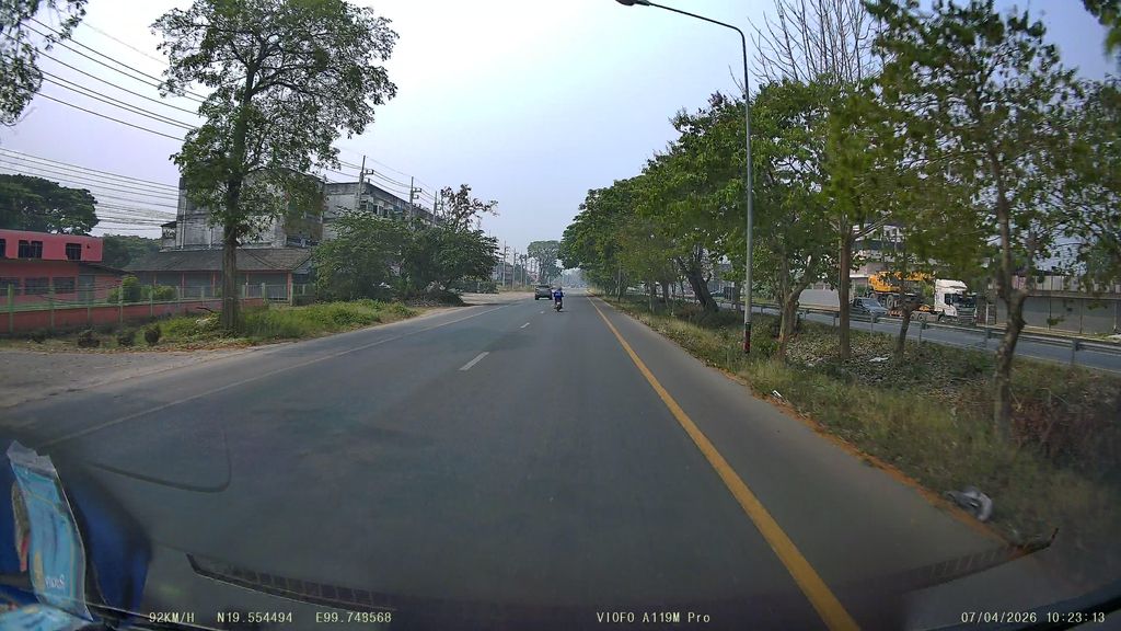 ภาพถนนตรงที่ ครัวแม่ลำดวน ตั้งอยู่ ถ่ายโดย ThailandCambodia พ.ศ. 2569 (2026) · A street-level view of where ครัวแม่ลำดวน · Khruamaelamduan stands, by ThailandCambodia in 2569 (2026)